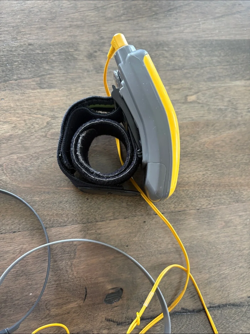 Sony Yellow and Gray Sports Walkman FM/AM with Yellow Wired Headphones